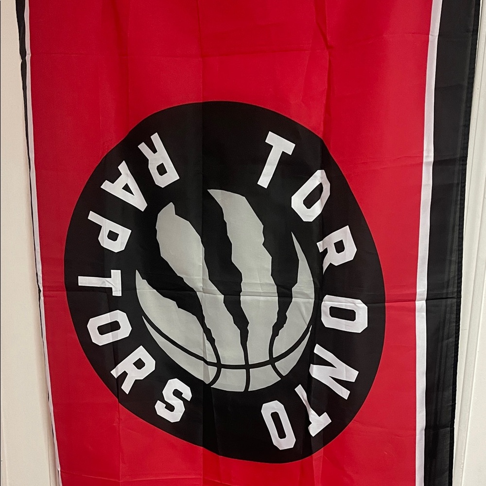Toronto Raptors Flag 🇨🇦 - Picture 11 of 12